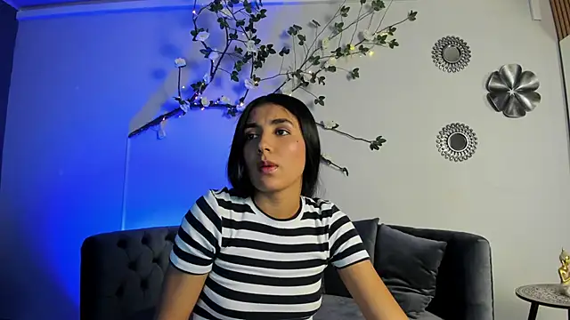 cloe taylor   online show from 11-03-25, 08:01