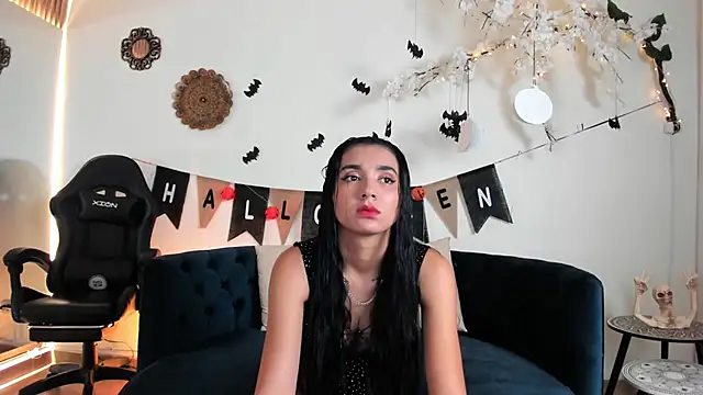 Snapshot of cloe_taylor__ chatting on 10-12-25, 03:30 cloe taylor online show from 10-12-25, 03:30
