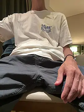 HenryLee1983-cums online show from 05-20-26, 01:52