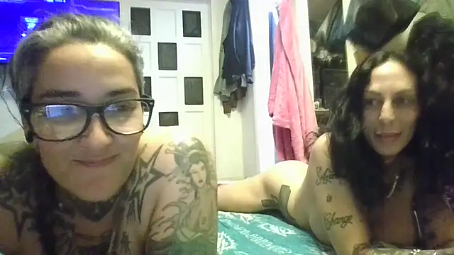 inkdhollow1 online show from 06-06-26, 10:15
