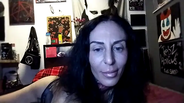 inkdhollow1 online show from 10-28-25, 03:07