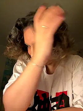 Snapshot of Luisaa_rosee chatting on 10-30-25, 01:37 Luisaa rosee online show from 10-30-25, 01:37