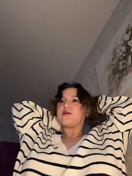 Snapshot of Luisaa_rosee chatting on 10-04-25, 01:56 Luisaa rosee online show from 10-04-25, 01:56