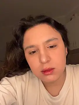 Snapshot of Luisaa_rosee chatting on 10-31-25, 11:00 Luisaa rosee online show from 10-31-25, 11:00