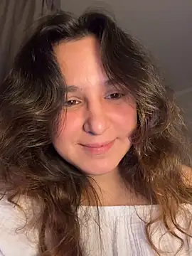 Snapshot of Luisaa_rosee chatting on 10-12-25, 11:28 Luisaa rosee online show from 10-12-25, 11:28