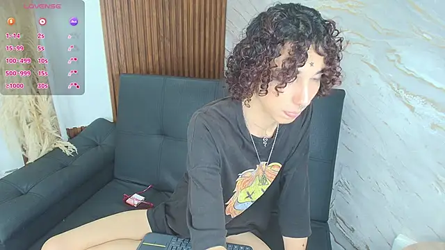 Scaarlett 22  online show from 03-04-26, 08:49