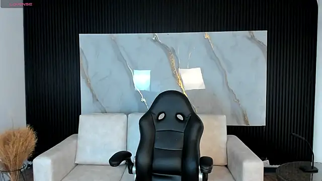 VenusCooper online show from 11-05-25, 07:50