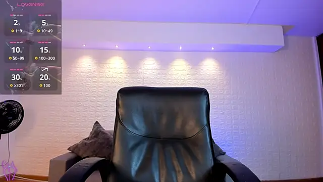 VenusCooper online show from 03-11-26, 05:40