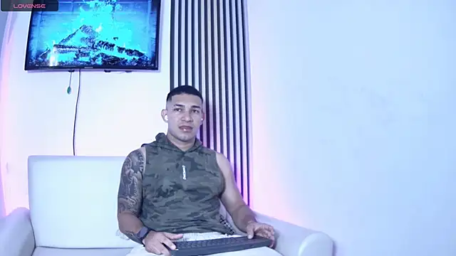 venedic bull online show from 11-30-25, 03:40