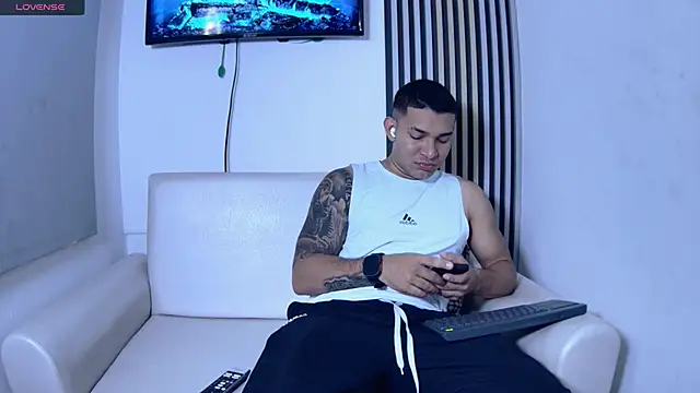 venedic bull online show from 11-26-25, 04:12