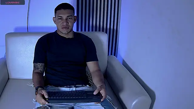 venedic bull online show from 11-16-25, 03:33