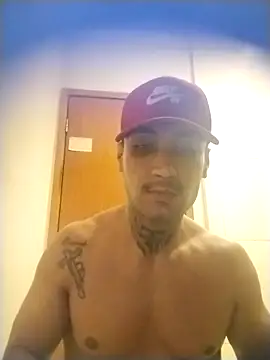 Snapshot of favelaboy10 chatting on 02-12-26, 04:56 favelaboy10 online show from 02-12-26, 04:56