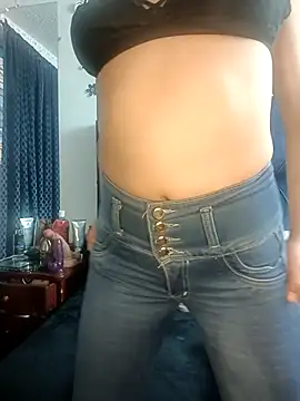 lizethavila online show from 10-13-25, 09:49