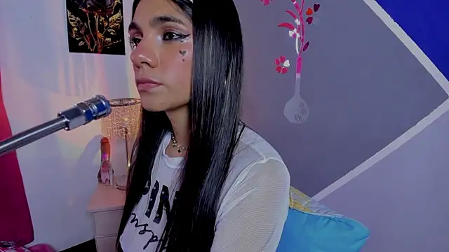 susi hot13 online show from 11-24-25, 07:36