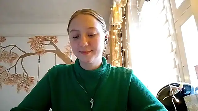 Snapshot of CarynFlaryn chatting on 09-30-25, 06:08 CarynFlaryn online show from 09-30-25, 06:08