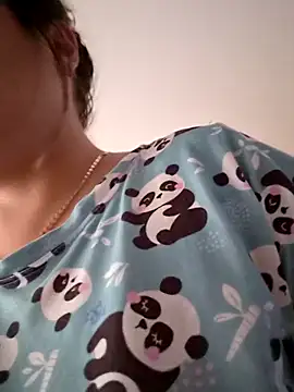 Zoe riivas online show from 04-20-26, 02:29