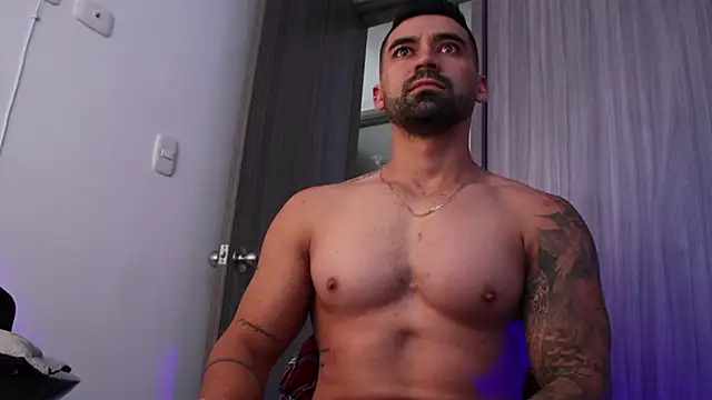 SOY MIKE online show from 11-18-25, 01:03