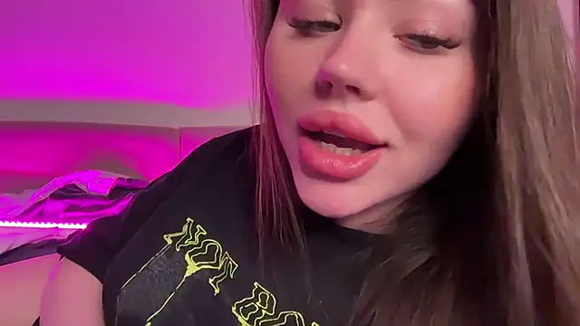 AlmaryKim online show from 11-18-25, 09:07