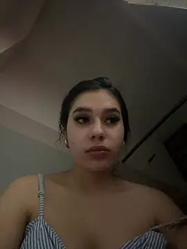 Snapshot of Brianna_bunny05 chatting on 07-04-26, 04:52 Brianna bunny05 online show from 07-04-26, 04:52