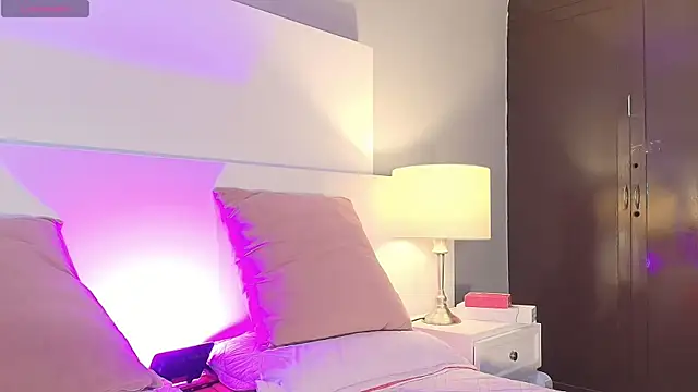 Snapshot of Dylan_Katte chatting on 02-12-26, 12:10 Dylan Katte online show from 02-12-26, 12:10