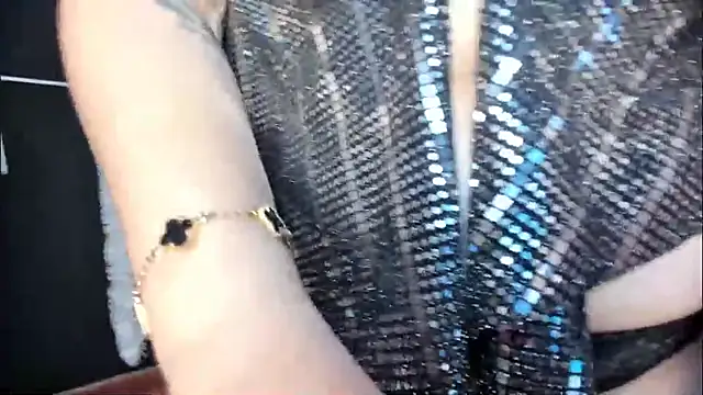 Xiomara Stwart online show from 12-16-25, 09:19