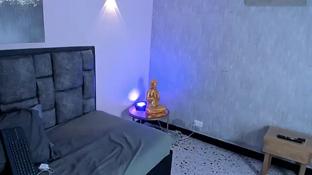 Xiomara Stwart online show from 01-15-26, 01:20