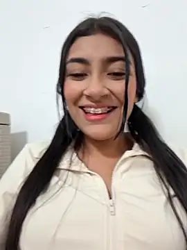 Sweed-virgin-pussy online show from 05-18-26, 01:50