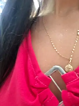 Sweed-virgin-pussy online show from 04-15-26, 07:18