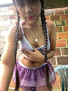 Sweed-virgin-pussy online show from 10-14-25, 03:23