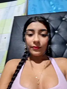 Snapshot of Sweed-virgin-pussy chatting on 06-18-26, 02:32 Sweed-virgin-pussy online show from 06-18-26, 02:32