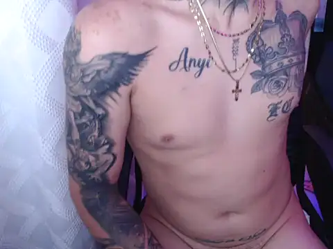 Snapshot of monster_Dickdr chatting on 10-19-25, 01:14 monster Dickdr online show from 10-19-25, 01:14