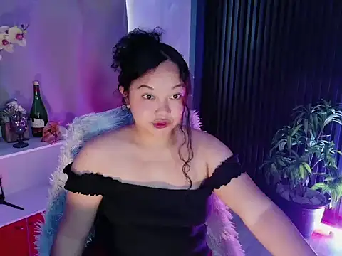 UrFavouriteCravings online show from 03-10-26, 03:54