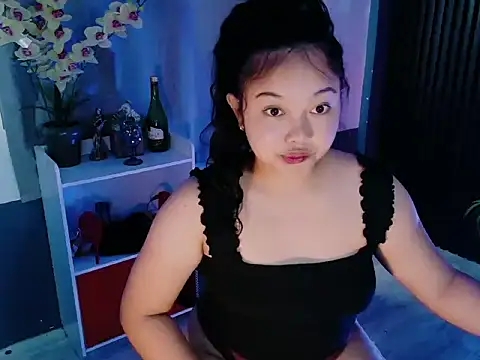 UrFavouriteCravings online show from 02-16-26, 02:54