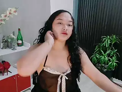 UrFavouriteCravings online show from 02-08-26, 01:03