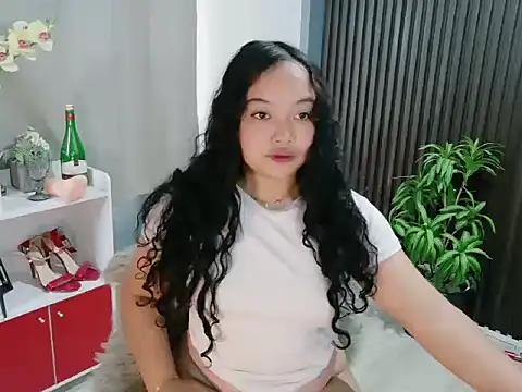 UrFavouriteCravings online show from 01-15-26, 03:21