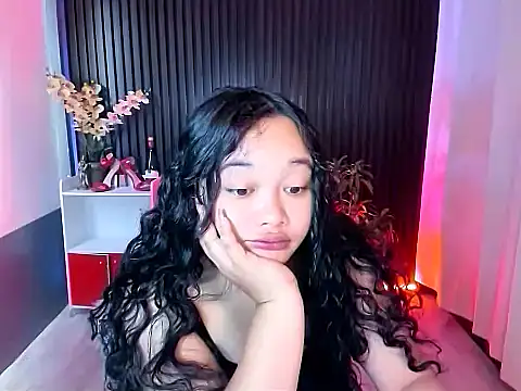 UrFavouriteCravings online show from 11-15-25, 12:47