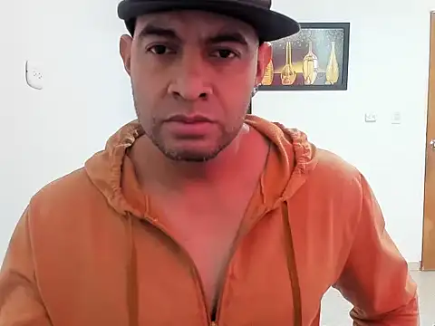 Snapshot of brunolex chatting on 11-11-25, 02:34 brunolex online show from 11-11-25, 02:34