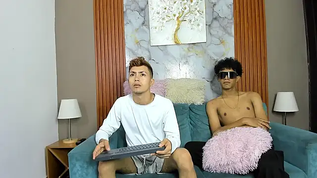VERY HOT GUYS online show from 04-26-26, 07:27