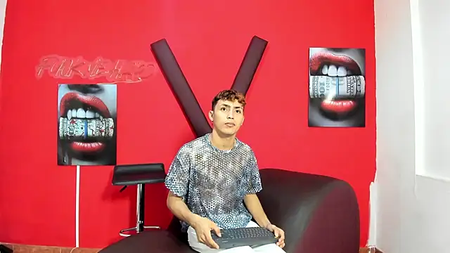 VERY HOT GUYS online show from 04-13-26, 07:18