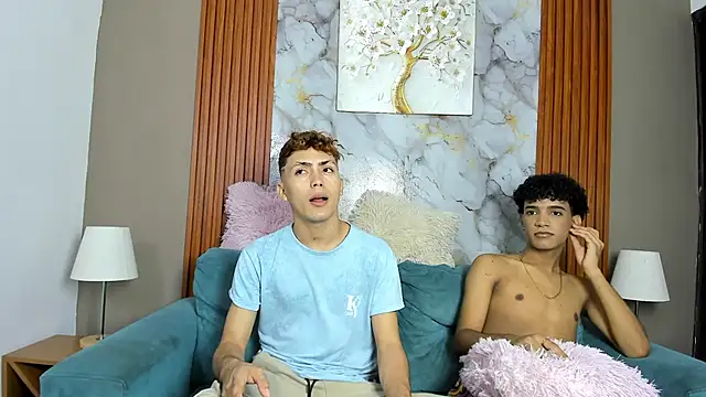 VERY HOT GUYS online show from 04-17-26, 07:22