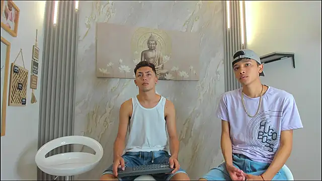 VERY HOT GUYS online show from 01-15-26, 01:25