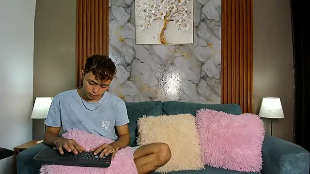 VERY HOT GUYS online show from 03-02-26, 01:18