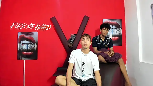 VERY HOT GUYS online show from 04-04-26, 07:31