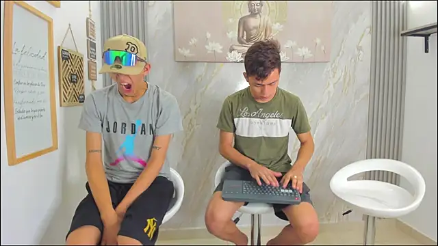 VERY HOT GUYS online show from 01-06-26, 01:15