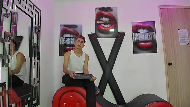 VERY HOT GUYS online show from 11-15-25, 01:09