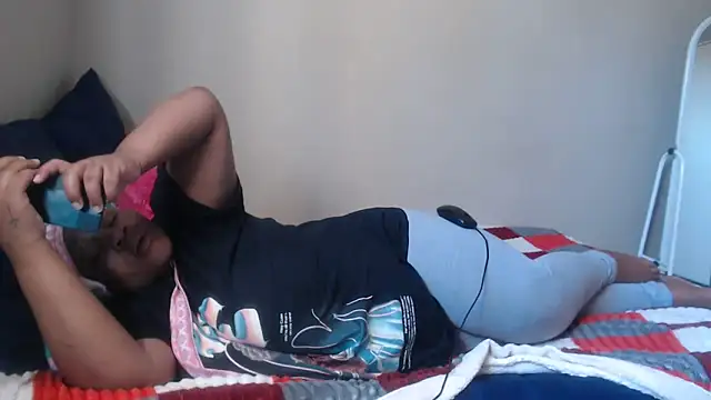 PIXIEBITCHXXX26 online show from 04-29-26, 08:51