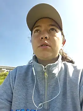 annyaparis online show from 12-17-25, 02:11