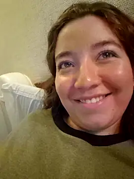 Snapshot of annyaparis chatting on 10-22-25, 03:17 annyaparis online show from 10-22-25, 03:17