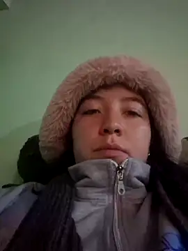 Snapshot of annyaparis chatting on 10-05-25, 03:52 annyaparis online show from 10-05-25, 03:52