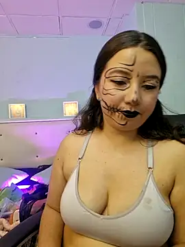 Snapshot of annyaparis chatting on 10-10-25, 03:13 annyaparis online show from 10-10-25, 03:13